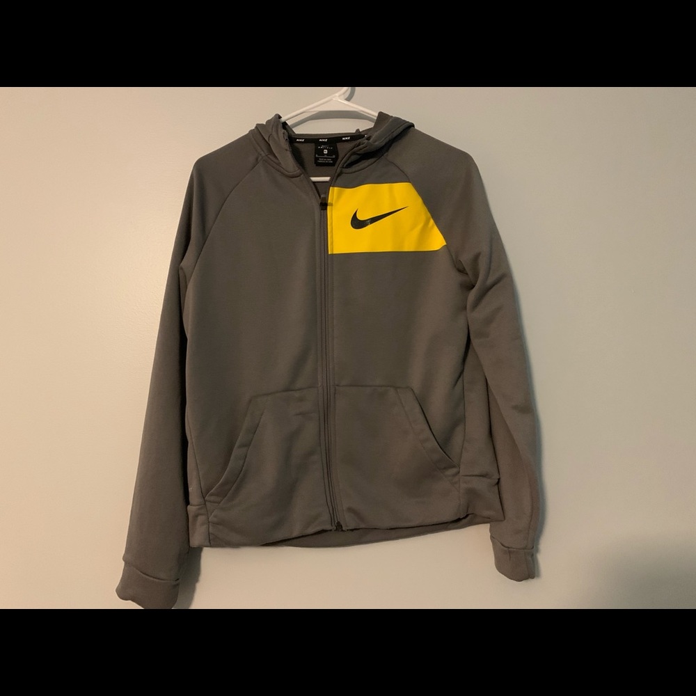 Nike boys size xl grey dry fit